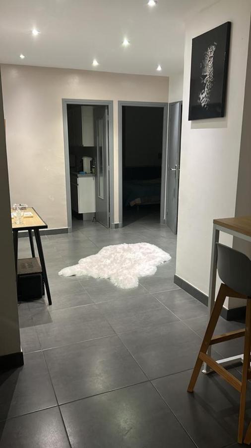 Bel Proche De La Apartment