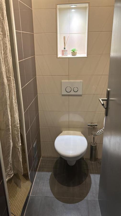 Bel Proche De La Nizza