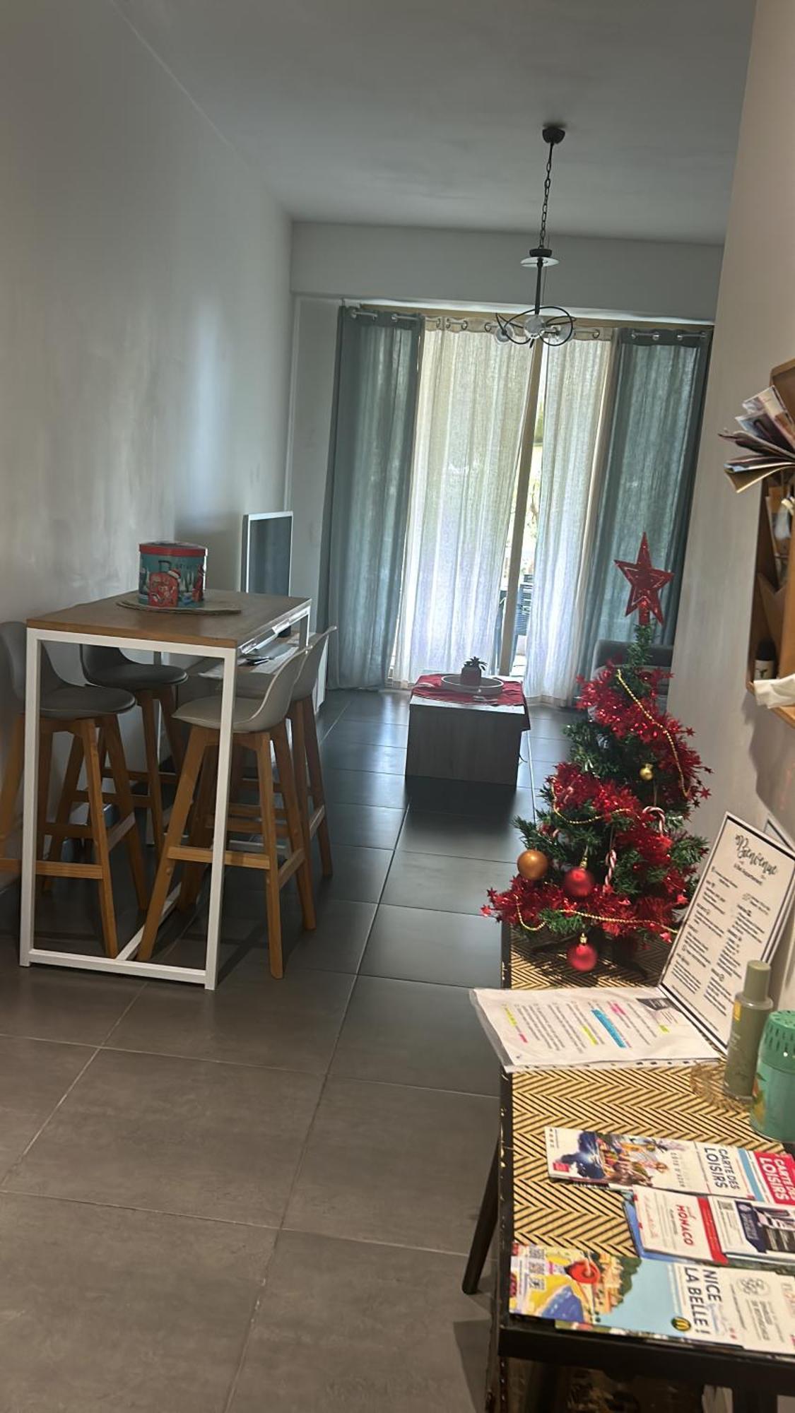 Bel Proche De La Nice